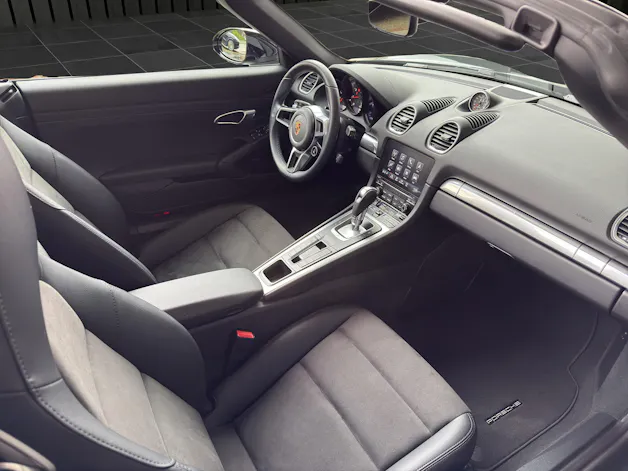 PORSCHE Boxster 718
