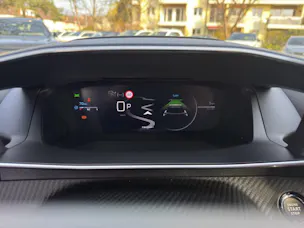 Peugeot 2008 1.2 Hybrid 145 GT