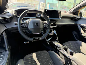 Peugeot 208 1.2 Hybrid 145 GT