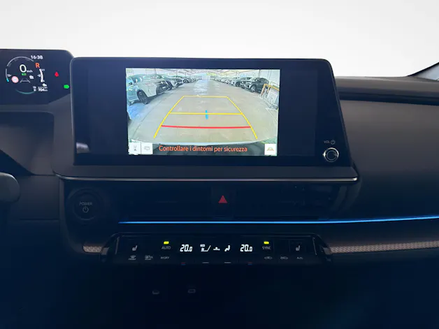 Toyota Prius 2.0 Plug-In-Hybrid Style