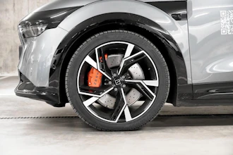 https://vehicle.imgix.net/4291561/17877bed-f97d-45e3-92f2-48e0b56839ad.jpg