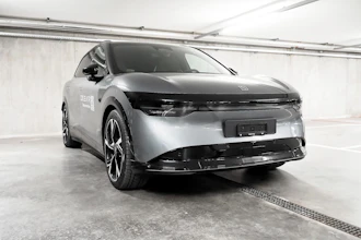 https://vehicle.imgix.net/4291561/64441068-8af8-4d0e-a89e-8453e108c076.jpg
