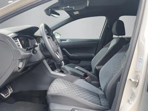 https://vehicle.imgix.net/4291605/740a189c-0615-4ce2-9a01-5c37f22056fc.jpg