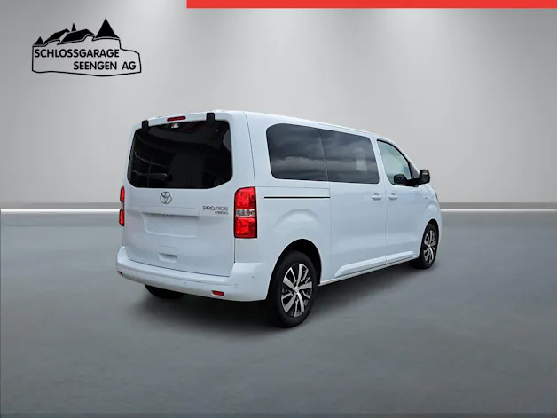 Toyota PROACE Verso L1 2.2 D Trend