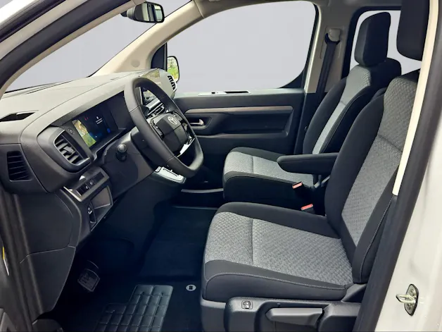 Toyota PROACE Verso L1 2.2 D Trend
