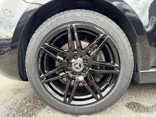 Mercedes-Benz V 250 d Avantgarde lang 4Matic 7G-Tronic (CH)