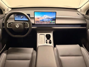 https://vehicle.imgix.net/4291651/83ab067f-5e37-493c-a51e-087339f00270.jpeg