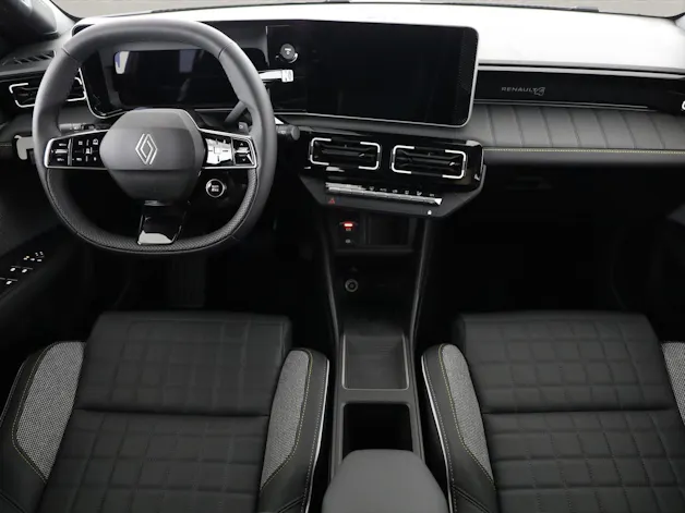 Renault R4 E-Tech Comfort Range iconic