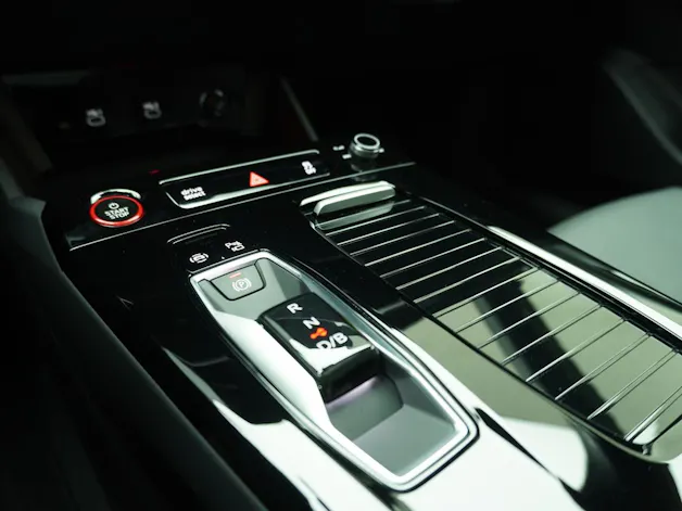 Audi S6 e-tron Avant quattro