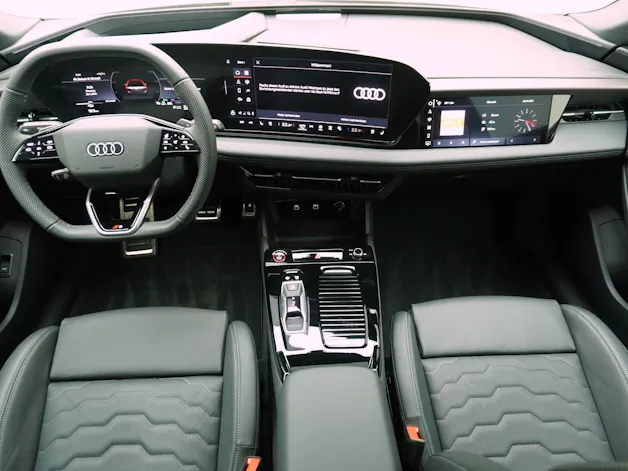 AUDI S6 e-tron Avant quattro