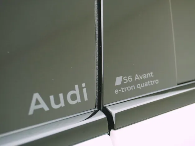 Audi S6 e-tron Avant quattro