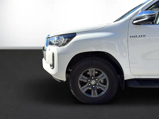 Toyota Hilux Double Cab.-Alubrücke 2.4 D-4D 150 Style