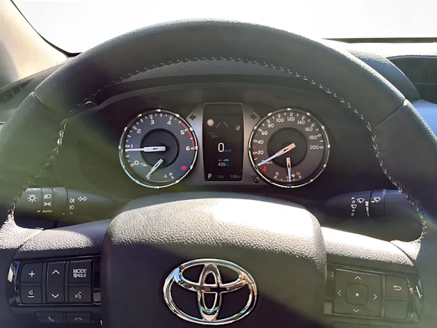 Toyota Hilux Double Cab.-Alubrücke 2.4 D-4D 150 Style