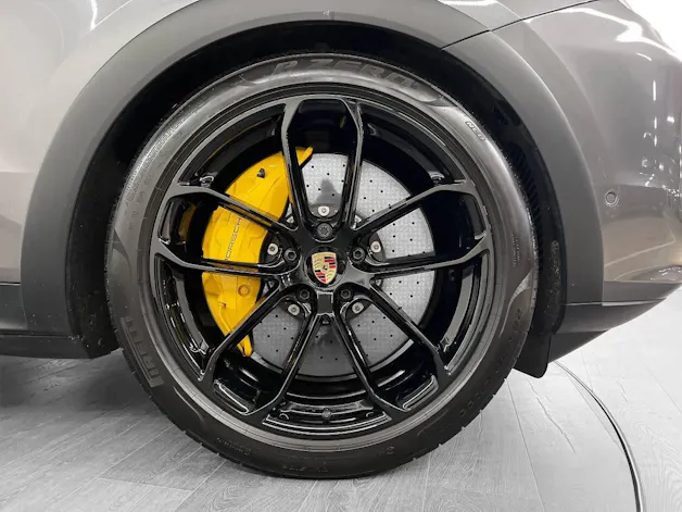 Porsche Cayenne Turbo E-Hybrid Coupé mit GT-Paket
