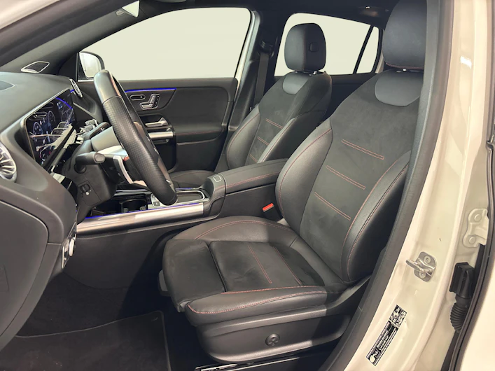 Fahrzeugbild MERCEDES-BENZ GLA 250