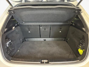 https://vehicle.imgix.net/4291946/4f6edbfe-6b1d-4d38-81f7-02a7be4b3e03.jpg