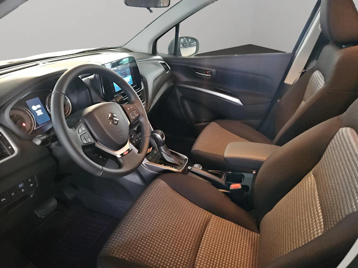 image du véhicule SUZUKI S-CROSS