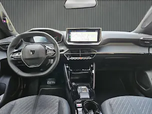 Peugeot 2008 1.2 mHY 110PS Allure