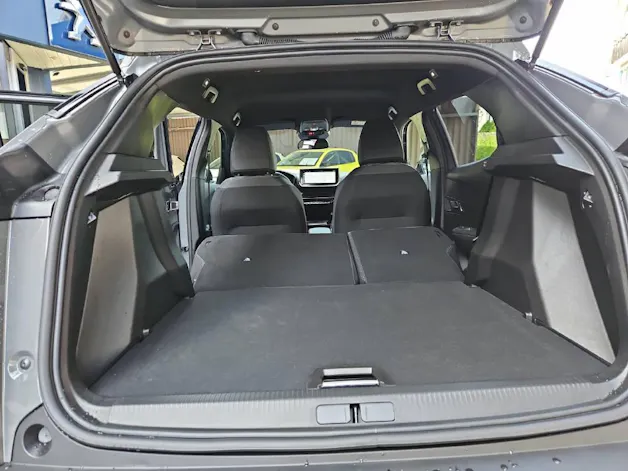 Peugeot 2008 1.2 mHY 110PS Allure