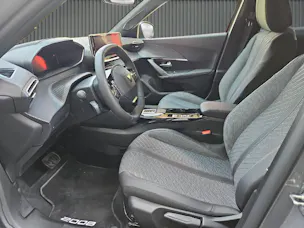 Peugeot 2008 1.2 mHY 110PS Allure