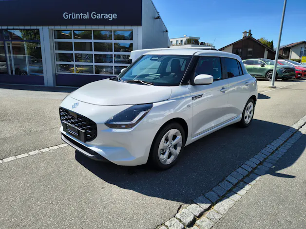 Suzuki Swift 1.2 Sakura Hybrid