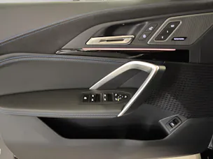 BMW X1 23d xDrive paddles