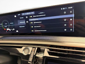 https://vehicle.imgix.net/4292097/19c69fa0-8e8c-40a8-8ed0-264873c07412.jpg