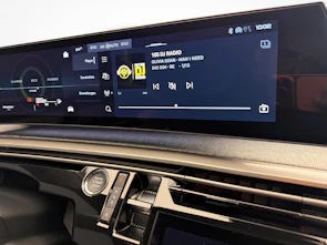 Fahrzeugbild PEUGEOT 5008 1.6 PHEV GT