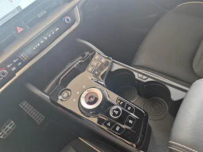 https://vehicle.imgix.net/4292099/4d56c499-b14d-4d3b-9e1d-799d0beb9a3a.jpg