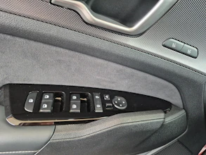 https://vehicle.imgix.net/4292099/78b51d0e-ed03-4ba0-9ce1-209c25be433b.jpg