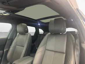 https://vehicle.imgix.net/4292111/dddfea9d-4c7a-4d6b-99da-4b7644ab2d47.jpg