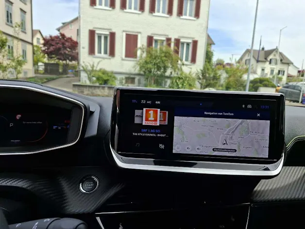 Peugeot 2008 1.2 Hybrid 145 GT