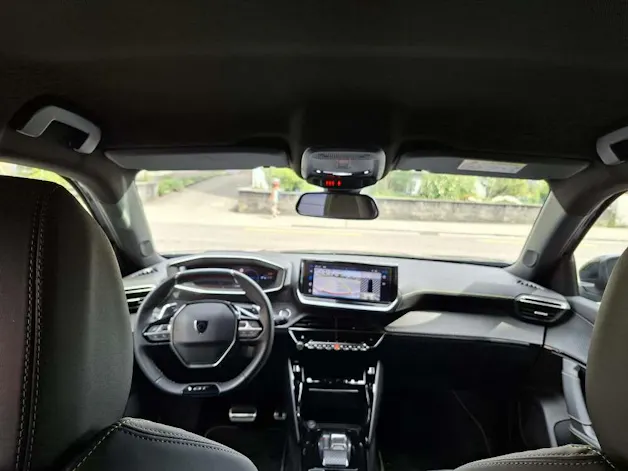 Peugeot 2008 1.2 Hybrid 145 GT
