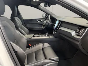 Volvo XC60 2.0 B4 MH R-Design AWD