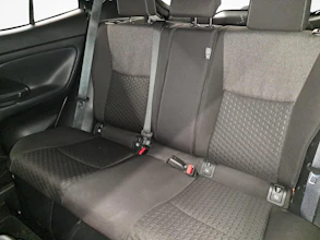 https://vehicle.imgix.net/4292246/78f93a20-8243-44ee-ad90-0a765981594c.jpg