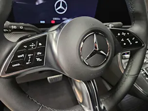 Mercedes-Benz V 300 d 4Matic Swiss Edition lang