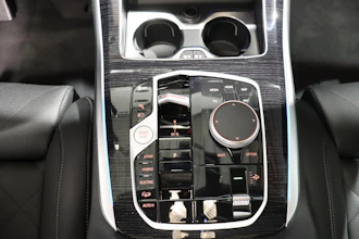 https://vehicle.imgix.net/4292330/b5728915-7ba1-4730-9f44-4ac92ae50a61.JPG