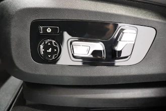 https://vehicle.imgix.net/4292330/ffa49bfa-6efe-4633-9cf7-e6fb7fdccb5c.JPG