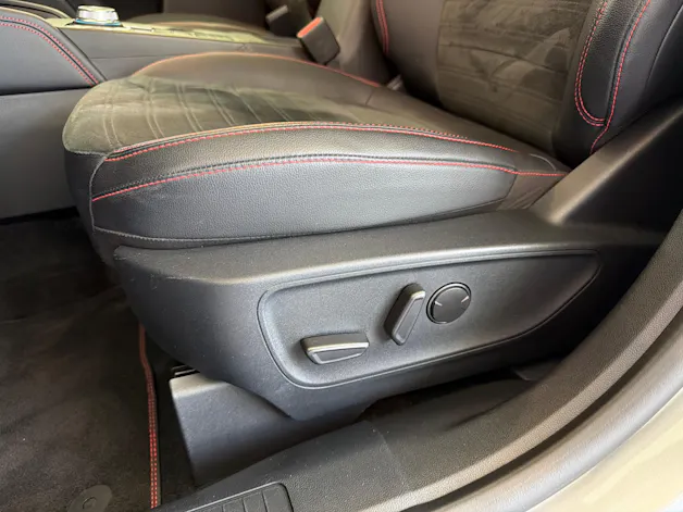 Ford Kuga 2.5 Hybrid ST-Line X 4x4
