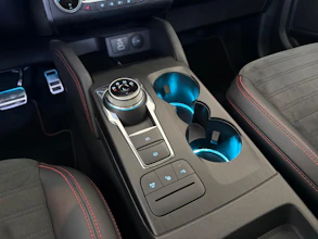 https://vehicle.imgix.net/4292352/c50a2b66-6daf-45d1-b2e7-faa64caea379.jpg