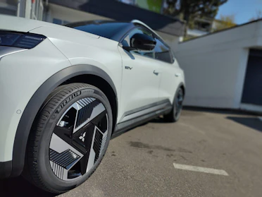 MITSUBISHI ECLIPSE CROSS 8