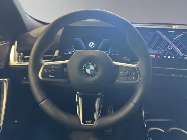 BMW X2 20d xDrive paddles