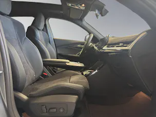 BMW X2 20d xDrive paddles