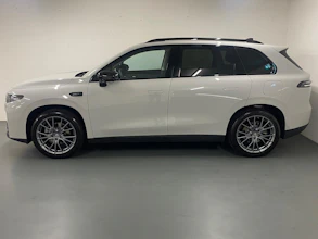 https://vehicle.imgix.net/4292414/2a5846ff-d2f0-4c59-a650-edd187757ebd.jpeg