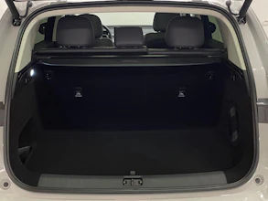 https://vehicle.imgix.net/4292414/9f672f36-d536-4b27-97eb-ebfce35b5206.jpeg