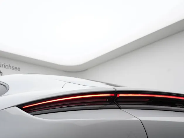Porsche Taycan 4S