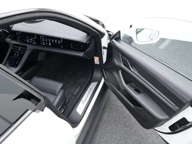 Porsche Taycan 4S
