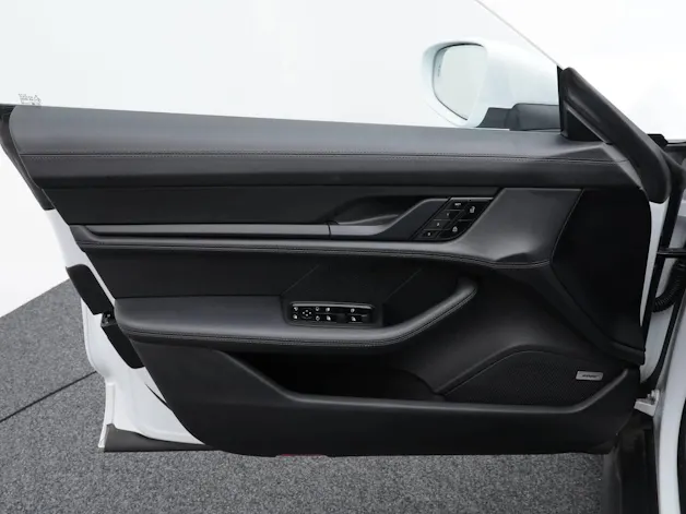 Porsche Taycan 4S