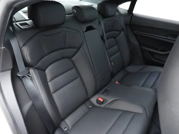 Porsche Taycan 4S