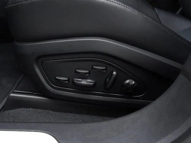 Porsche Taycan 4S